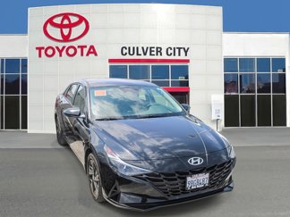 Used 2022 Hyundai Elantra SEL w/ Winter Weather Package image 1