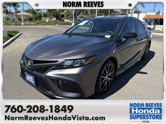 Used 2022 Toyota Camry SE image 1