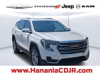 Used 2022 GMC Terrain SLT w/ Infotainment Package II image 1