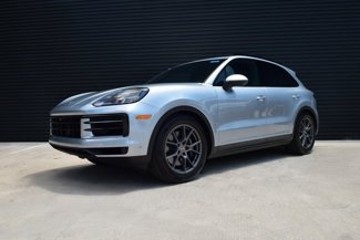 Used 2025 Porsche Cayenne image 1