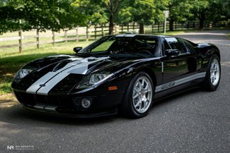 Used 2006 Ford GT image 1