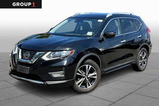 Used 2017 Nissan Rogue SL image 1