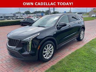 Used 2019 Cadillac XT4 Luxury w/ Cold Weather Package image 1