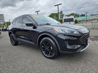 Used 2021 Ford Escape SE w/ Cold Weather Package image 1