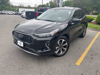 Used 2023 Ford Escape Platinum w/ Premium Technology Package image 1