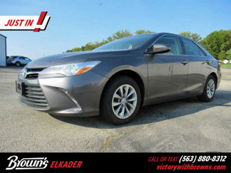 Used 2015 Toyota Camry SE image 1
