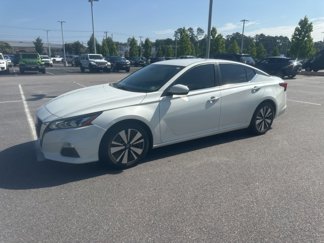 Used 2022 Nissan Altima 2.5 SV image 1