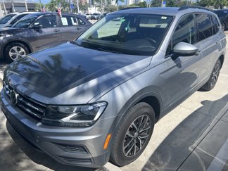 Used 2021 Volkswagen Tiguan SE w/ Panoramic Sunroof Package image 1