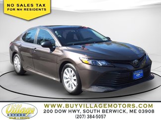 Used 2018 Toyota Camry LE image 1
