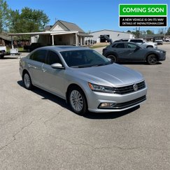 Used 2017 Volkswagen Passat 1.8T SE image 1
