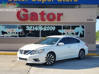 Used 2017 Nissan Altima 2.5 SV image 1