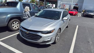 Used 2021 Chevrolet Malibu LT image 1