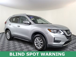 Used 2018 Nissan Rogue SV image 1
