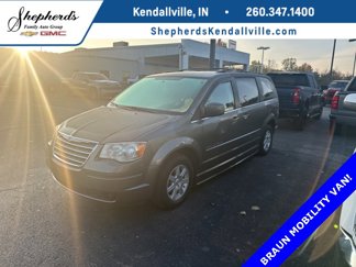 Used 2010 Chrysler Town & Country Touring Plus image 1