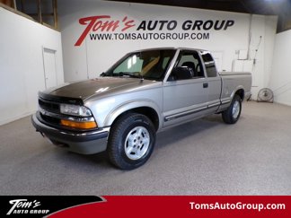 Used 2000 Chevrolet S10 Pickup LS w/ Preferred Equipment Group image 1