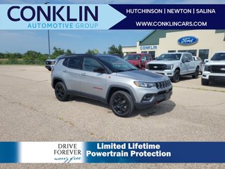 Used 2023 Jeep Compass Trailhawk image 1