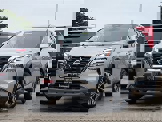 Used 2021 Nissan Rogue SV image 1