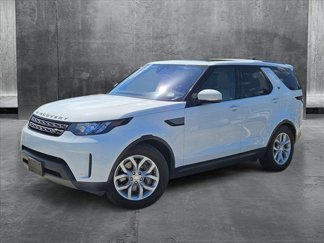 Used 2018 Land Rover Discovery SE image 1