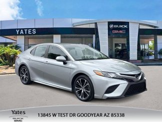 Used 2019 Toyota Camry LE image 1