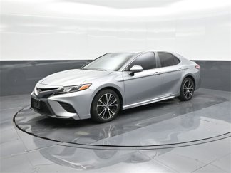 Used 2019 Toyota Camry SE image 1