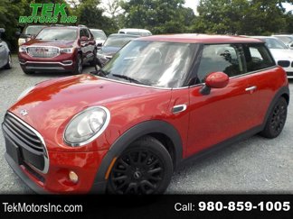 Used 2018 MINI Cooper 2-Door Hardtop w/ Signature Line Package image 1