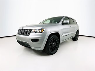 Used 2020 Jeep Grand Cherokee Altitude image 1
