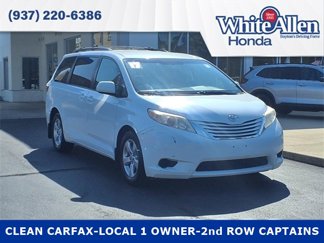 Used 2017 Toyota Sienna LE image 1