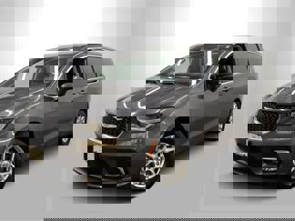 Used 2023 Chrysler Pacifica Touring-L image 1