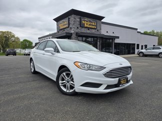 Used 2018 Ford Fusion SE image 1