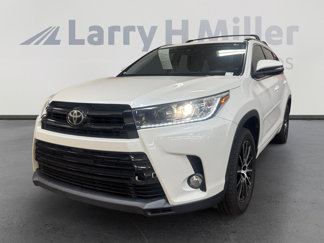 Used 2018 Toyota Highlander SE image 1