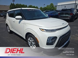 Certified 2022 Kia Soul LX w/ Technology Package image 1