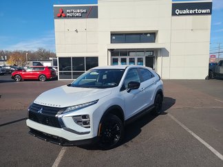 Used 2024 Mitsubishi Eclipse Cross LE image 1