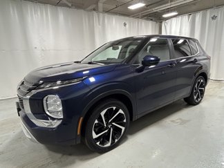 Used 2022 Mitsubishi Outlander SE image 1