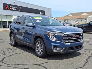Used 2024 GMC Terrain SLT image 1