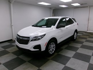 Used 2022 Chevrolet Equinox LS w/ LS Convenience Package image 1