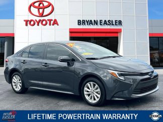 Used 2024 Toyota Corolla XLE image 1