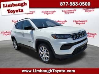 Used 2023 Jeep Compass Latitude image 1