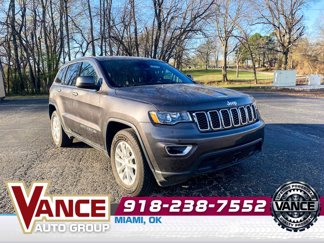 Used 2021 Jeep Grand Cherokee Laredo image 1