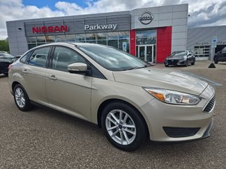 Used 2017 Ford Focus SE image 1
