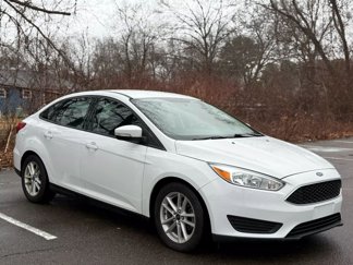 Used 2017 Ford Focus SE image 1