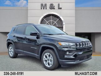 New 2025 Jeep Compass Latitude image 1