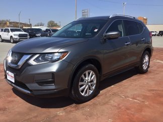 Used 2017 Nissan Rogue SV image 1