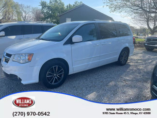 Used 2017 Dodge Grand Caravan SXT image 1