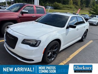 Used 2022 Chrysler 300 Touring w/ Sport Appearance Package image 1