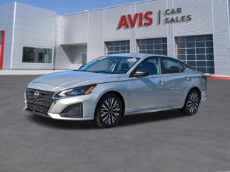 Used 2024 Nissan Altima 2.5 SV image 1
