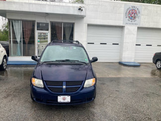 Used 2005 Dodge Grand Caravan SE image 1