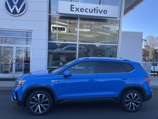 Certified 2022 Volkswagen Taos SE w/ Panoramic Sunroof Package image 1