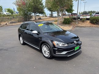 Used 2017 Volkswagen Golf Alltrack SE image 1