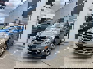 Used 2010 Mercedes-Benz R 350 4MATIC image 1