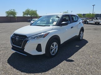 Used 2022 Nissan Kicks S image 1